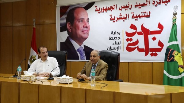 محافظ المنيا ونائب وزير الصحة 