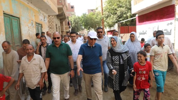 محافظ المنيا خلال الجوله 