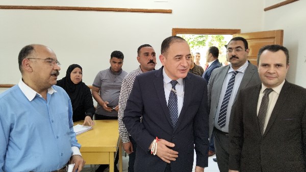 رئيس محكمة جنوب أسيوط يتفقد لجان انتخابات الشيوخ