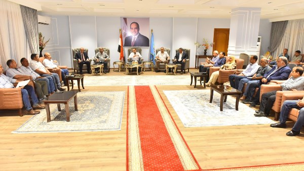 محافظ أسيوط : محاسبة المقصرين في إزالة التعديات على أراضي الدولة