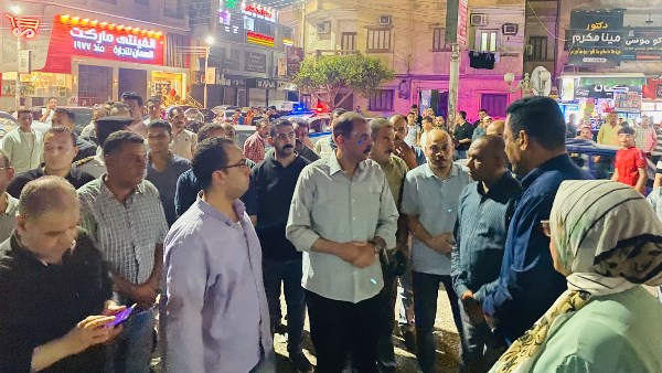 مشاجرة بين عمال المحلات بحي شرق سوهاج.. والمحافظ يتخذ إجراءات رادعة| صور