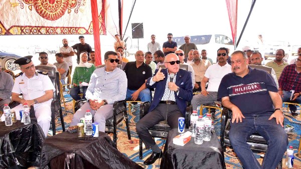 محافظ الأقصر يتفقد الغابة الشجرية الجديدة بالقرنة