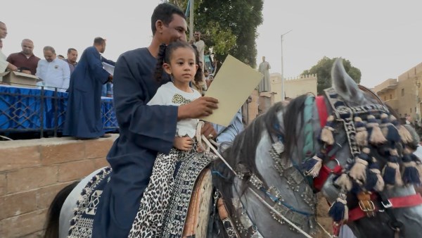 مستقبل وطن يحيي تقليد المرماح بالأقصر ويكرم فرسانه القدامى