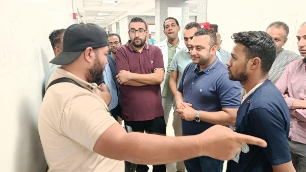 مدير فرع «الرعاية الصحية» بالأقصر يتابع انتظام العمل ليلاً بالمجمع الطبي الدولي|صور