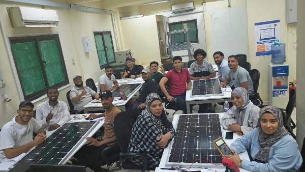 أنشطة مديرية العمل بأسوان
