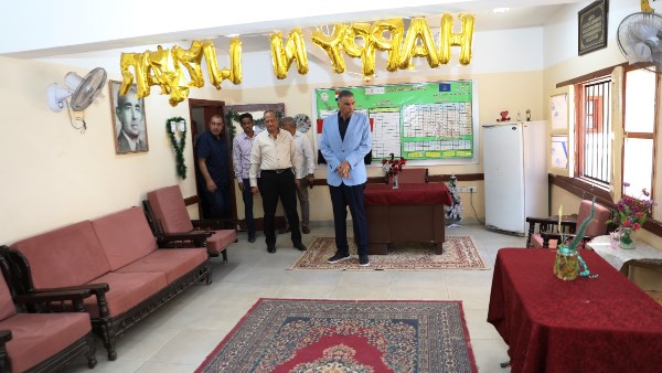 جولة محافظ أسوان