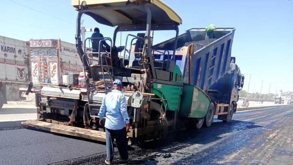 محافظ أسوان يوجه بتأمين عمال النظافة والحدائق والمرافق من ضربات الشمس