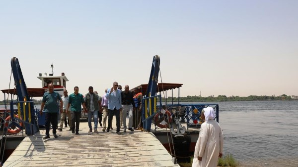 جولة محافظ أسوان