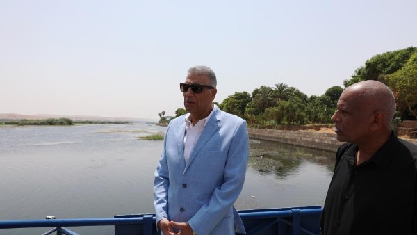 جولة محافظ أسوان