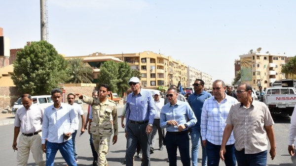 جولة محافظ أسوان