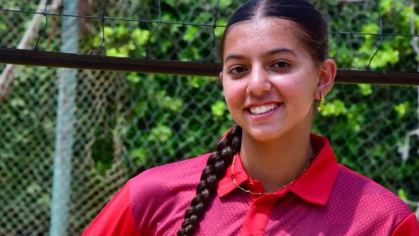 زينة أسامة تغادر لأبوجا مع بعثة المنتخب لكأس الكرة الطائرة للناشئين