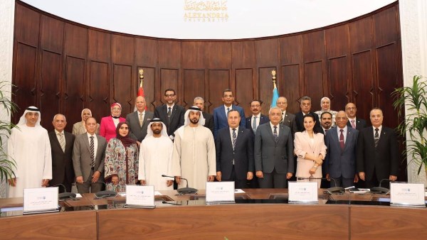 وفد إماراتي بجامعة الإسكندرية