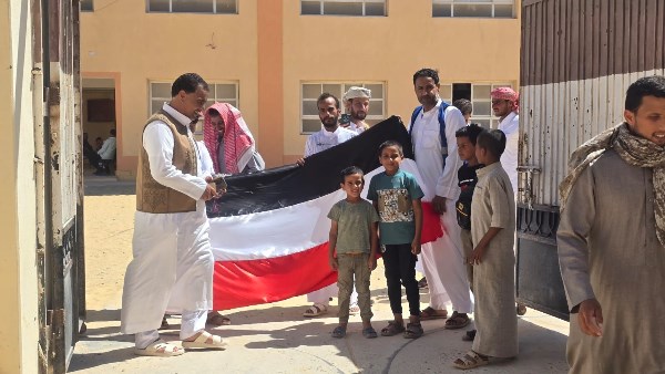 أبناء براني يهتفون 