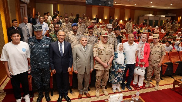 اللقاء 