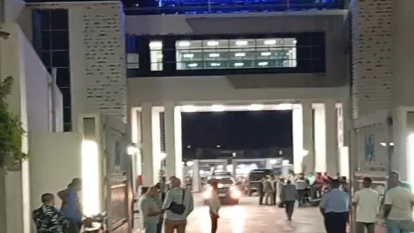 وزير البترول يزور مصابي حادث انفجار مجمع بلوف أبو سلطان بمستشفى فايد التخصصي