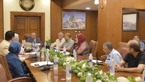 حبشي يوجه بحلول عاجلة للارتقاء بالخدمات المقدمة وتلبية مطالب أهالي بورسعيد