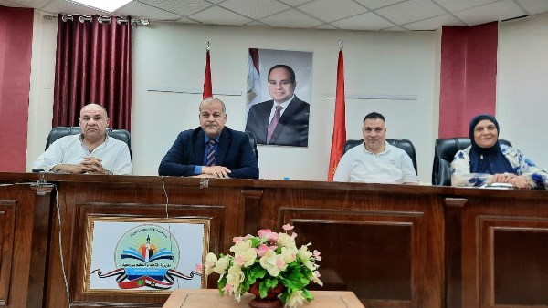 الغرباوى يعقد اجتماع موسع لمناقشة تطبيق نظام البكالوريا المصرية