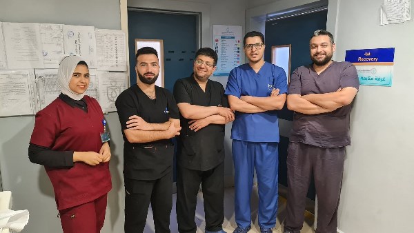 أطباء مستشفى الحياة بورفؤاد ينقذون شابًا عشرينيًا من فقد ذراعه