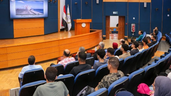 ميناء دمياط