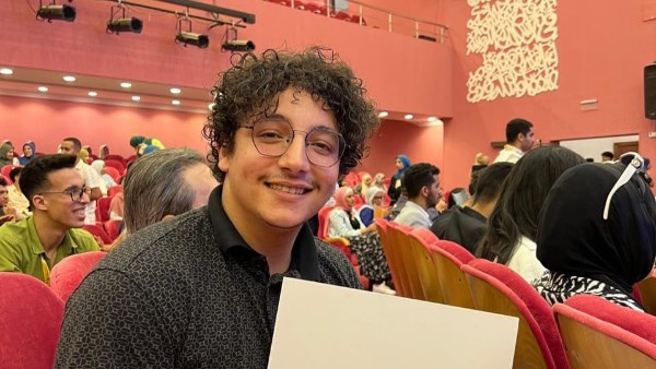 طلاب جامعة بنها 