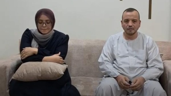 الدكتور أحمد محمدي والد الطالبة عائشة