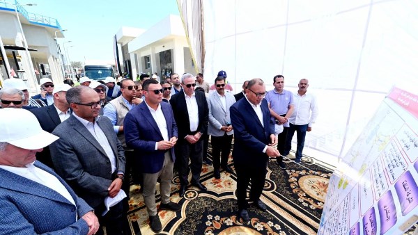 وزير الإسكان والمرافق في جولة بالغربية 