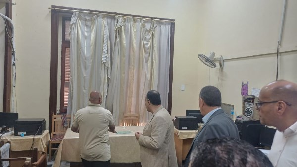 اللجان الانتخابية بأسيوط 