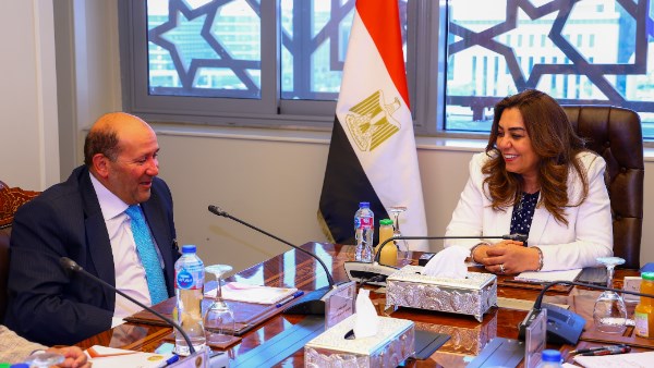 اجتماع وزيرة التنمية المحلية 