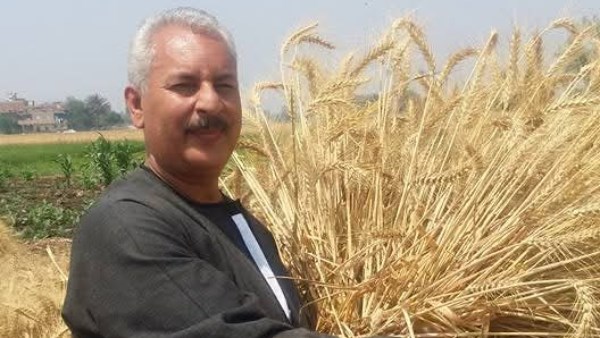  حسين عبدالرحمن ابوصدام الخبير الزراعي ونقيب عام الفلاحين 