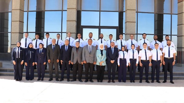 كلية المراقبة الجوية 