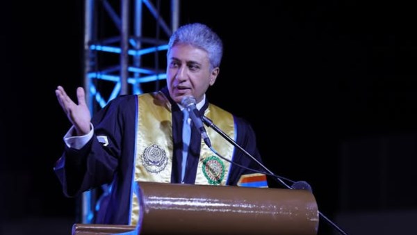 وزير السياحة يشارك في حفل تخرج الدفعة الثانية من الأكاديمية العربية للعلوم
