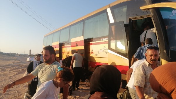 الوزير يوجّه بتسيير أتوبيسات لنقل ركاب قطار مطروح بعد الحادث | صور