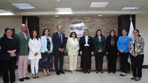 المستشارة أمل عمار  تستقبل الدكتورة سيما بحوث