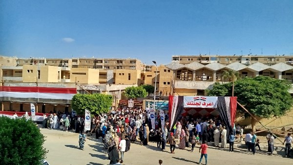إقبال كثيف وتوافد الناخبين في 15 مايو مع فتح اللجان