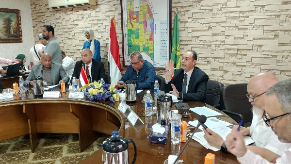 خلال جلسة المزاد