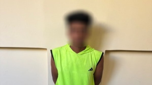القبض على سايس فرض على مواطن دفع رسوم