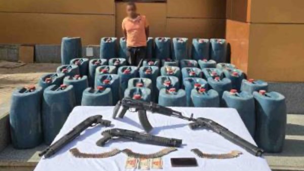 إحباط محاولة بيع 3 طن مواد بترولية بالسوق السوداء في أسوان
