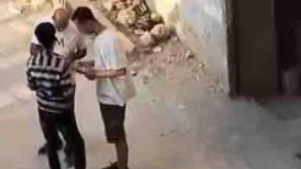 القبض على تاجري مخدرات بالمطرية