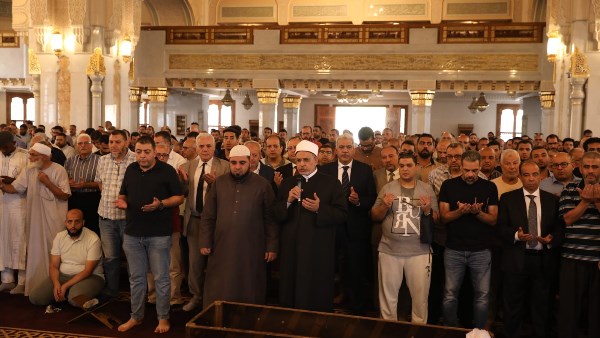 صلاة الجنازة على رئيس هيئة التمريض بمستشفى سيد جلال