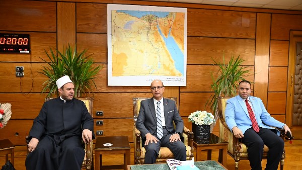 البحوث الإسلامية يبحث مع جامعة أسيوط آليات التعاون