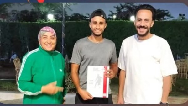 شوكة يوقع موسمين.. أسوان يخطف 