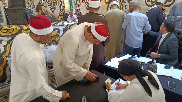 أعمال التصويت مستمرة حتى الساعة الخامسة عصرا