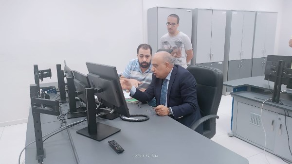 وزير الكهرباء 
