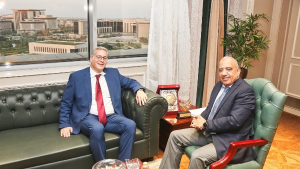 وزيرا الكهرباء والبترول