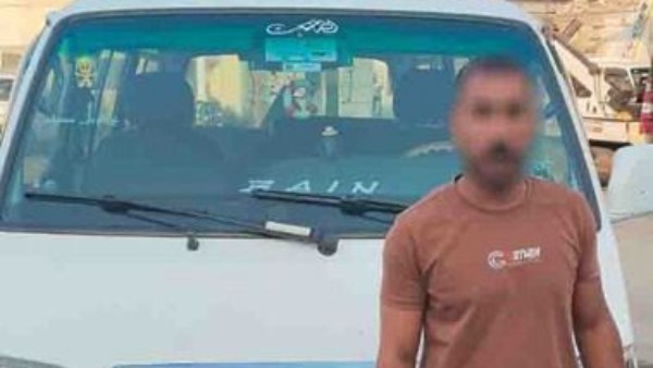 بسبب زيادة الأجرة.. ضبط سائق ميكروباص تعدى على أحد الركاب