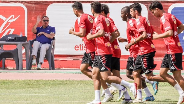 الأهلي يواصل تدريباته استعدادًا لمباراة غزل المحلة