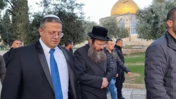ذكرى خراب الهيكل.. بن غفير يقتحم ساحات المسجد الأقصى