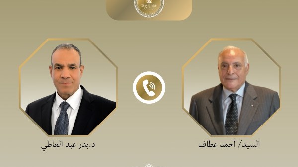 اتصال هاتفي بين وزير الخارجية ونظيره الجزائري