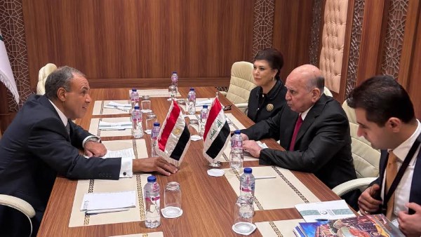 لقاء ثنائي بين وزيري خارجية مصر والعراق على هامش الدورة الاستثنائية لمجلس وزراء خارجية منظمة التعاون الإسلامي بجدة