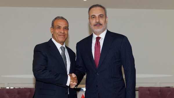 وزير الخارجية يلتقي نظيره التركي في جدة